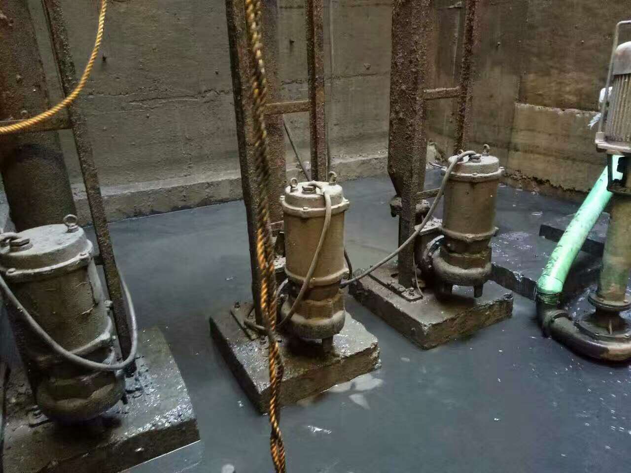 乐安污水池清理